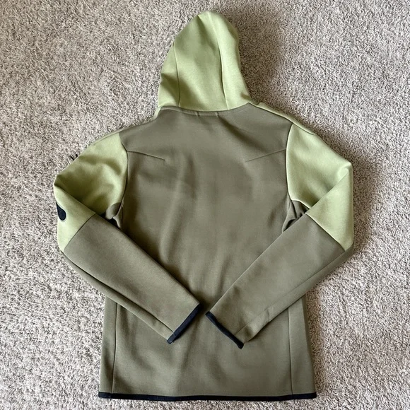 Nike Green and Olive Zip-Up Hoodie - Picture 2 of 4